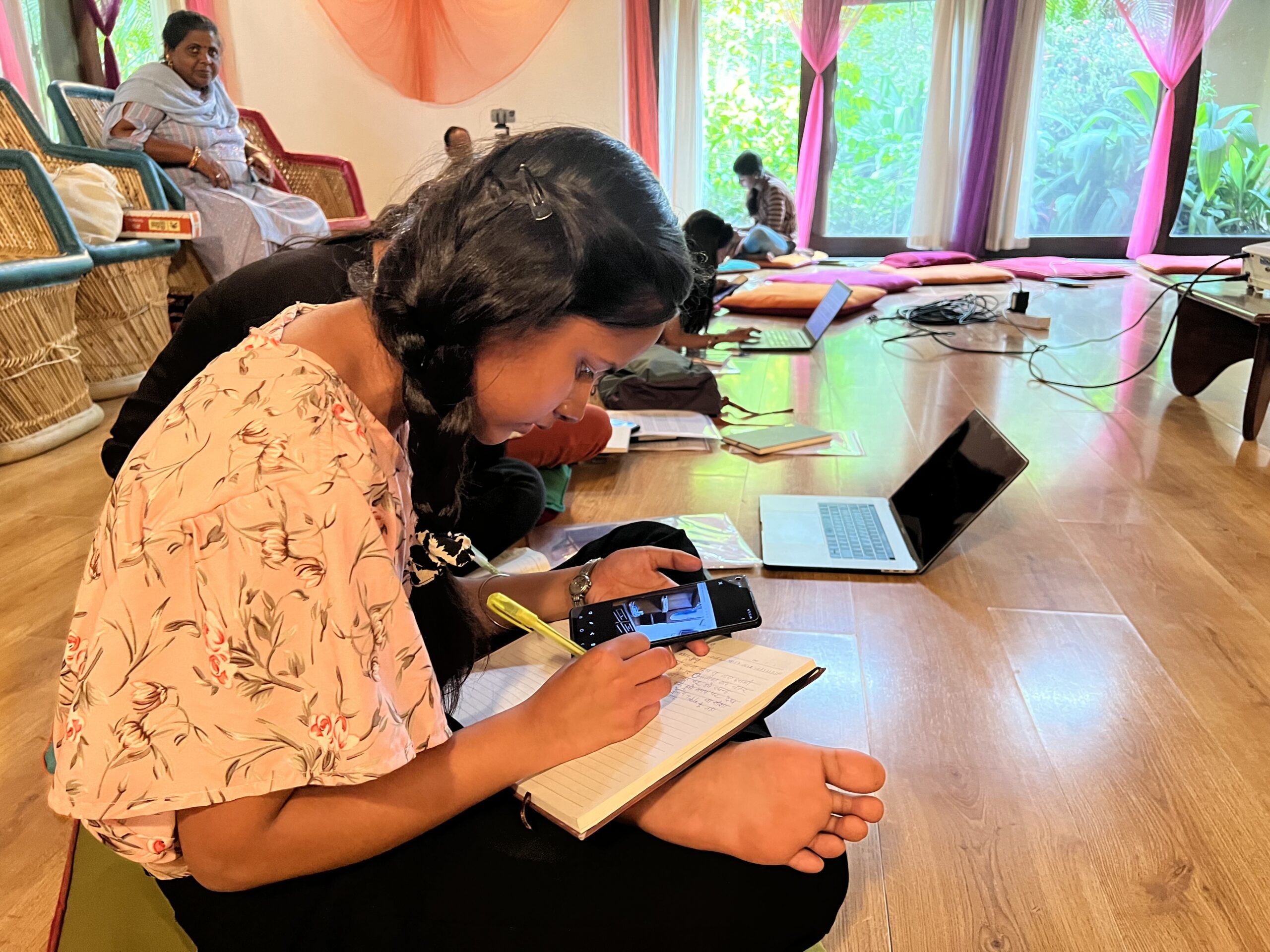 Writing Retreat@Zorba 2003. Behind the Scenes. Photo: Janu